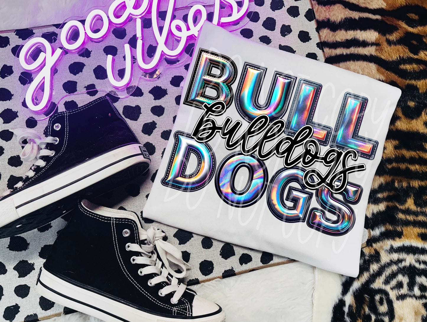 BULLDOGS HOLOGRAPHIC MASCOT