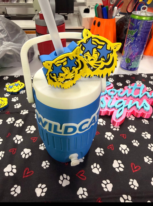 WILDCATS 12oz Standard Can Cooler with Straw Topper & Nail Saver Can Top Opener & Plastic Cup Insert for this who don’t drink from cans