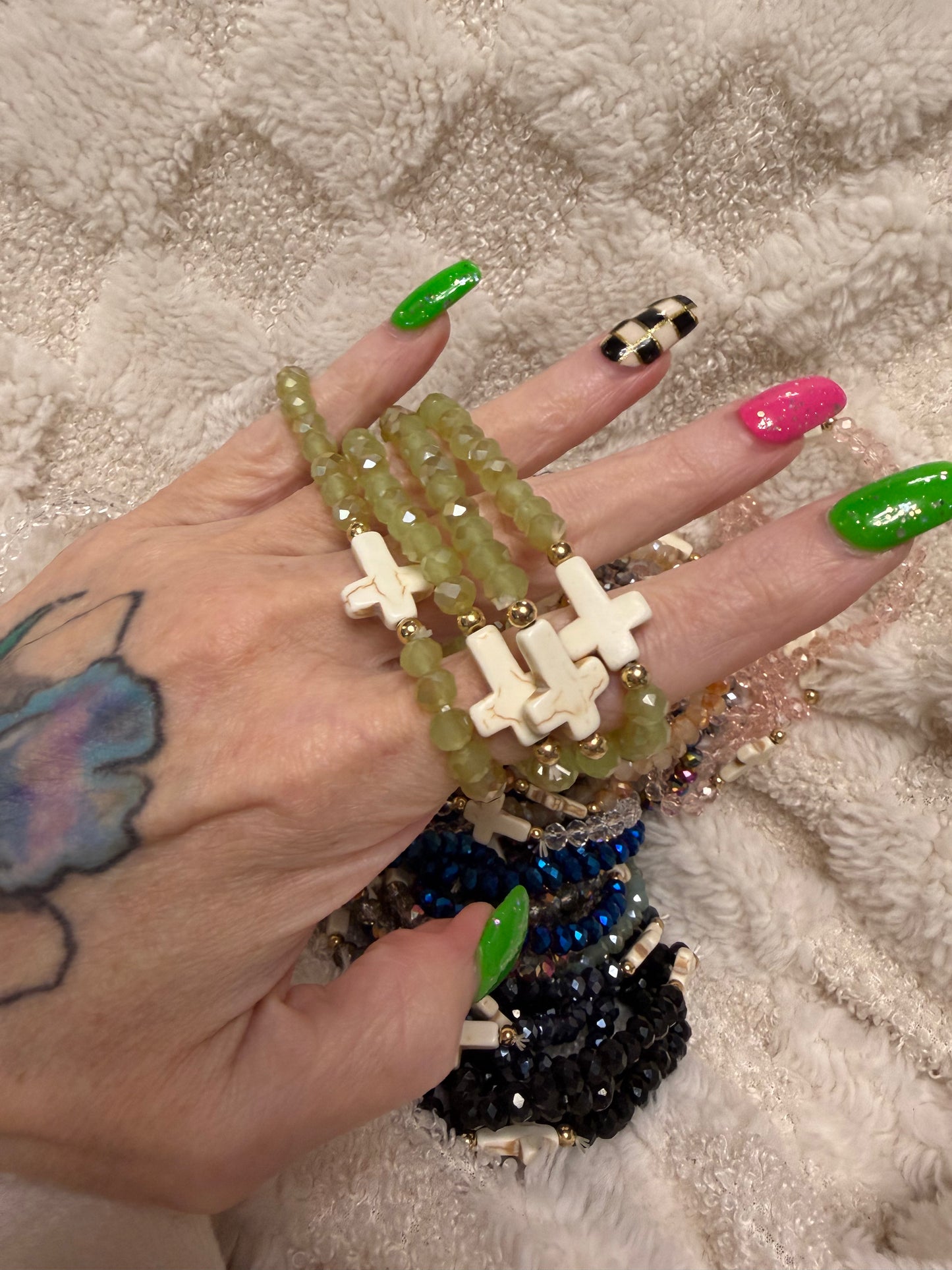 Resin Beaded Stretch Cross Bracelet