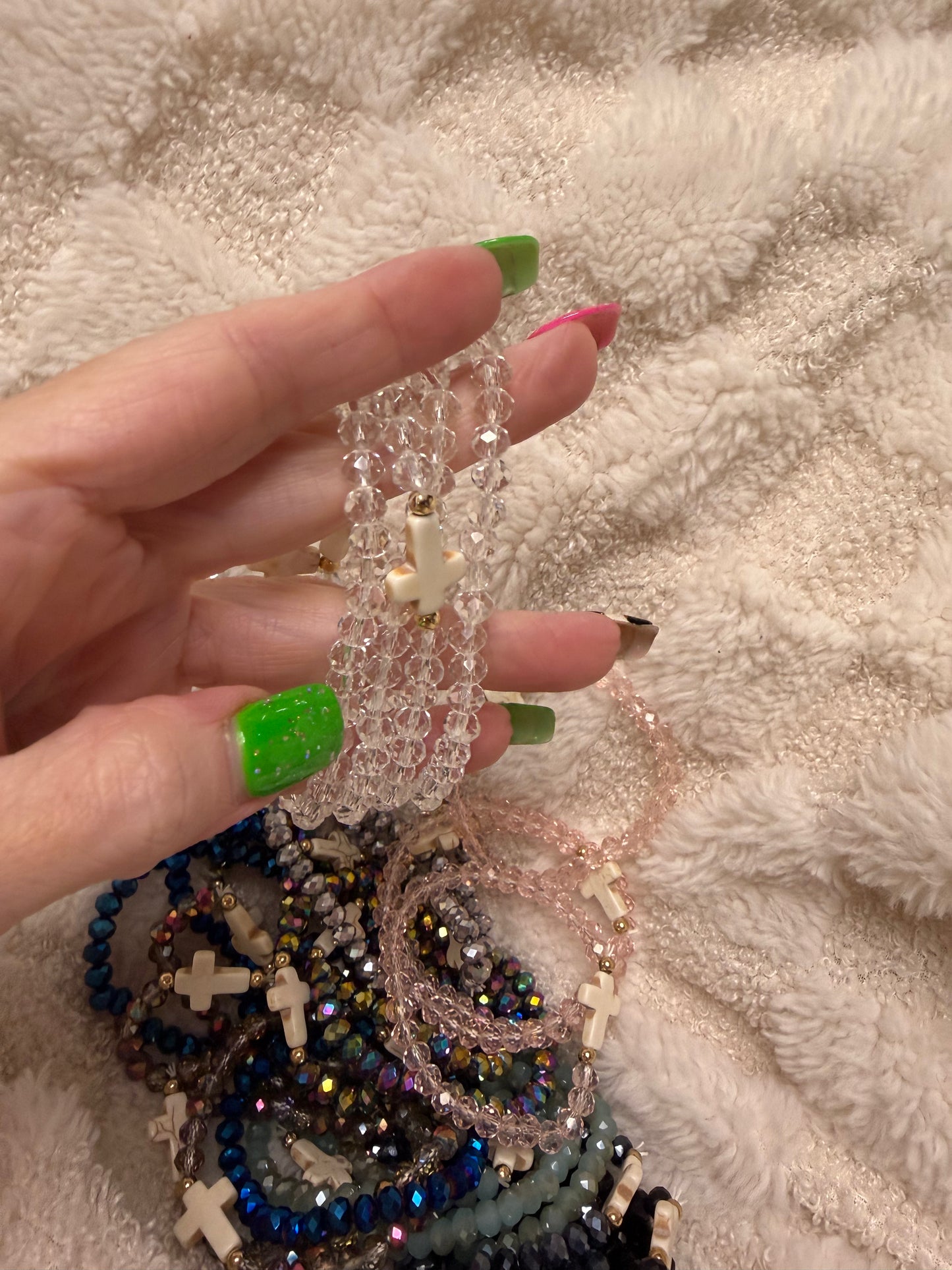 Resin Beaded Stretch Cross Bracelet