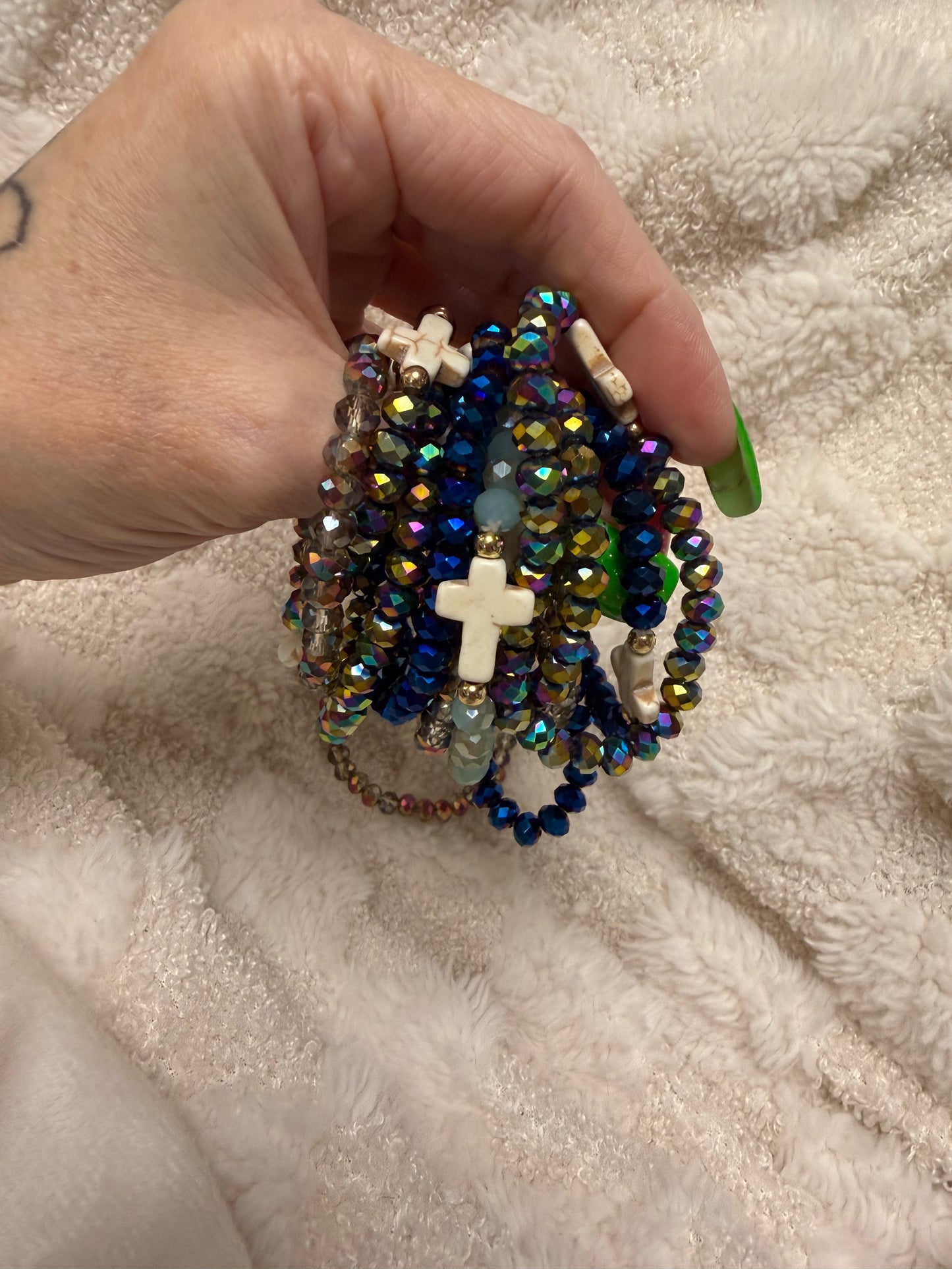 Resin Beaded Stretch Cross Bracelet