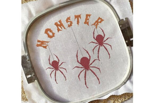 EMBROIDERED CREWNECK - MOMSTER SPIDER